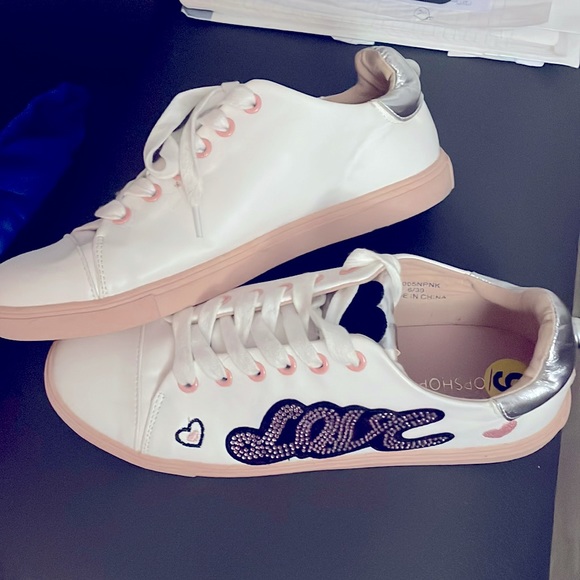 Shoes - Picture 1 of 2